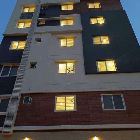 Symphony Suites Bangalore Exterior foto